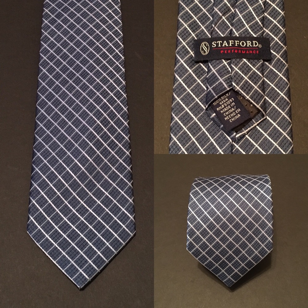 Blue patterned tie